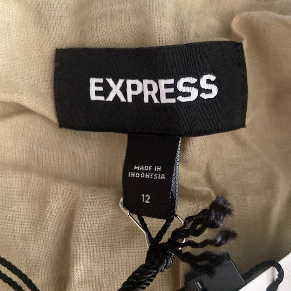 Express Super High Waisted Eyelet Tiered Ruffle Mini Skirt - Picture 7 of 10